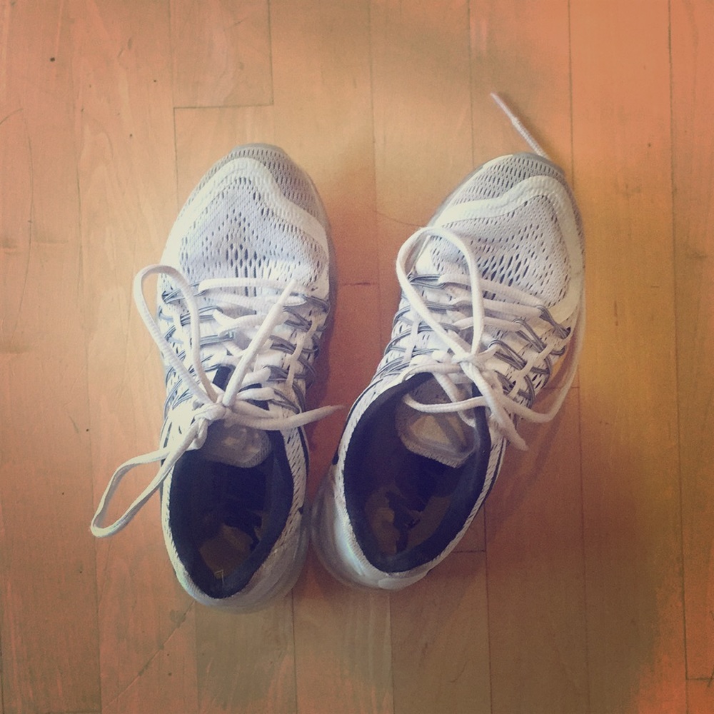 Nike air running tennis shoes